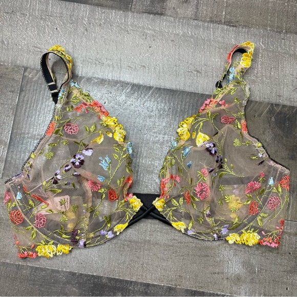 Victoria's Secret Other - NWT Victoria’s Secret Embroidered Floral Unlined Dream Angels Bra size 32D